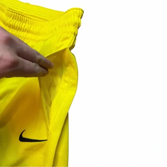 Nike Men’s Dri-Fit Icon Yellow and Black Basketball Shorts - Picture 3 of 5